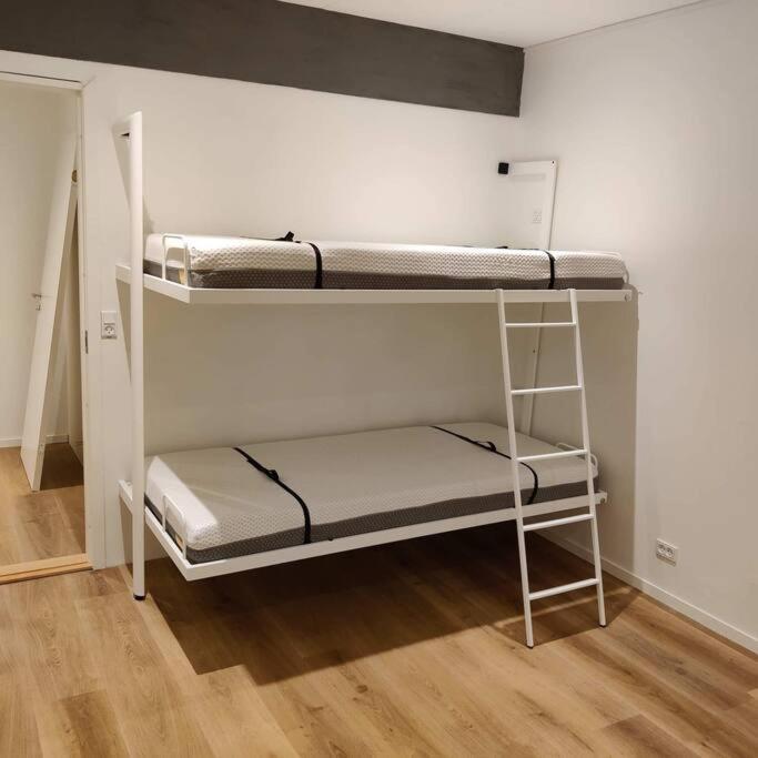 Apartament New Flat With Hot Tub - No3 Oyndarfjordur Zewnętrze zdjęcie